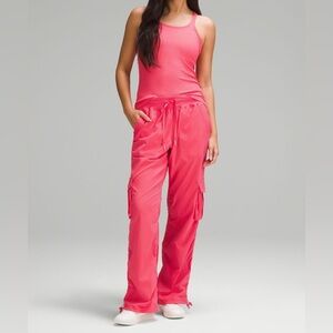 Lululemon Relaxed Fit‎ Midrise Dance Studio Cargo Pants Size Small EUC